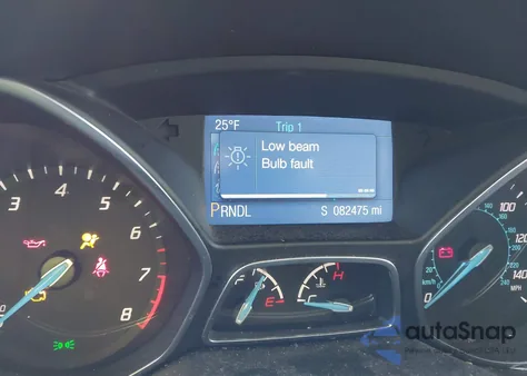 2014 Ford Focus Se z USA, uszkodzony, nr VIN 1FADP3F26EL438153